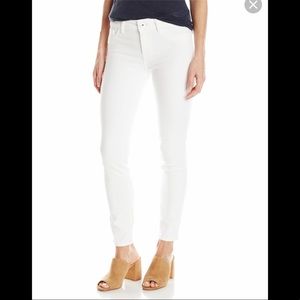 DL1961 Margaux Instasculpt Skinny Jean in White - 27